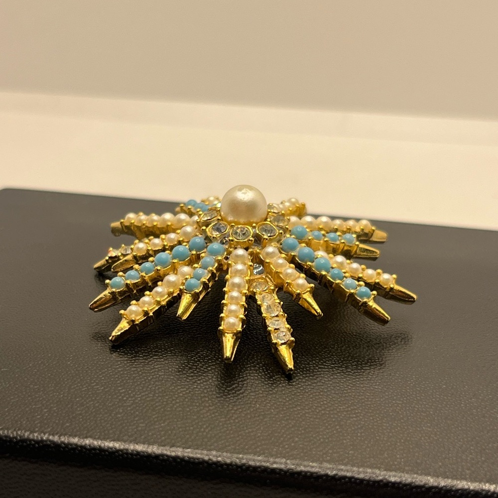 MCM starburst faux pearl turquoise rhinestone vintage brooch pin gold tone - Picture 11 of 14